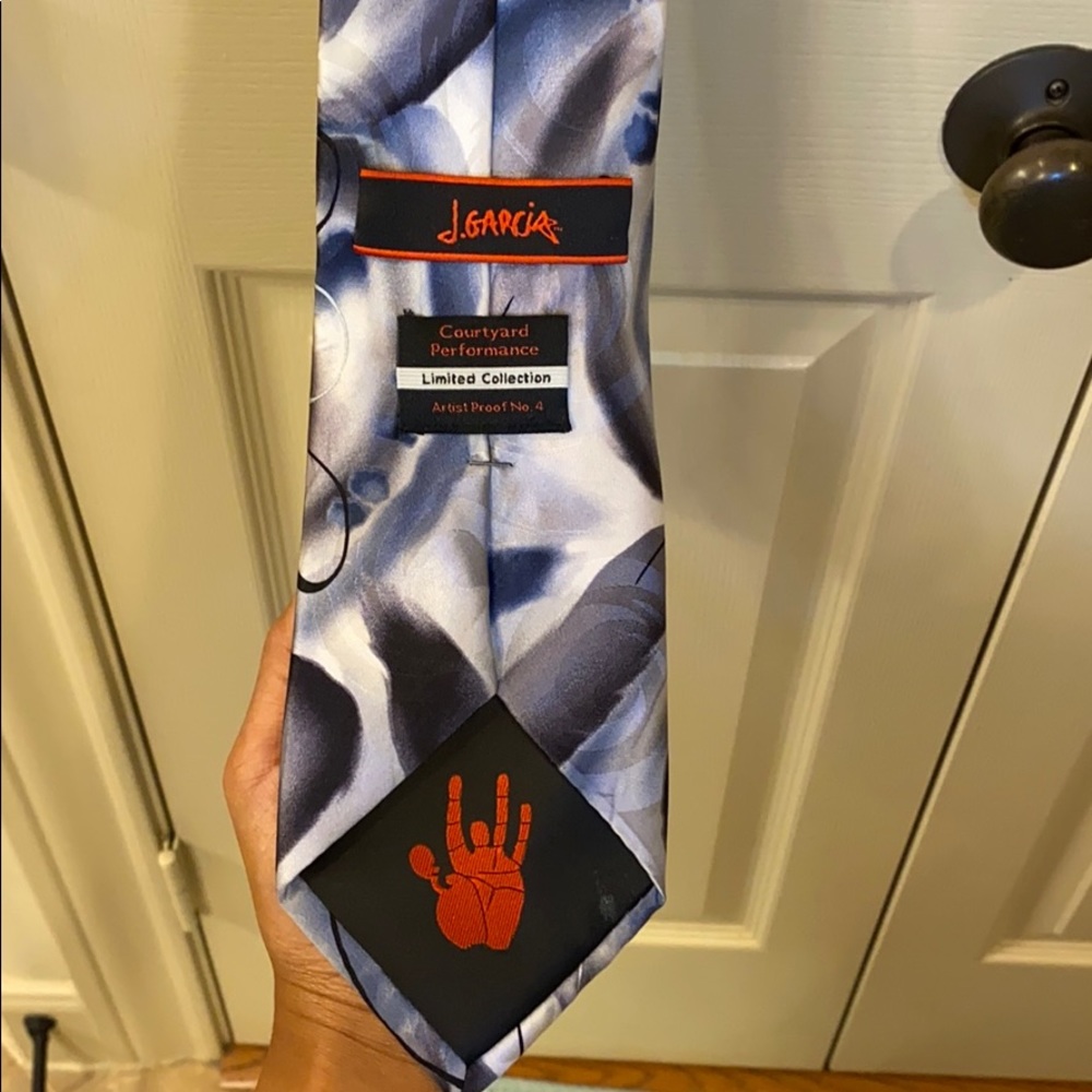 Tie - Picture 2 of 3